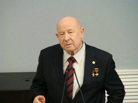 Cosmonauta Alexey Leonov: o que o Ministério da Defesa está fazendo é arbitrariedade