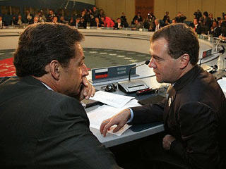 В Вашингтоне задёргались…Саркози выдвинул инициативу союза России и Европы