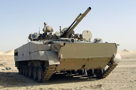 Il BMP russo ha suscitato grande interesse alla fiera DEFENSYS 2010.