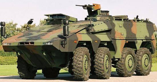 Bundeswehr은 최초의 Boxer BTR을 받았다.