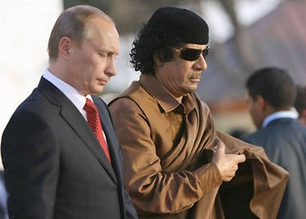 카다피, 푸틴 대통령에게 도움을 호소했다.