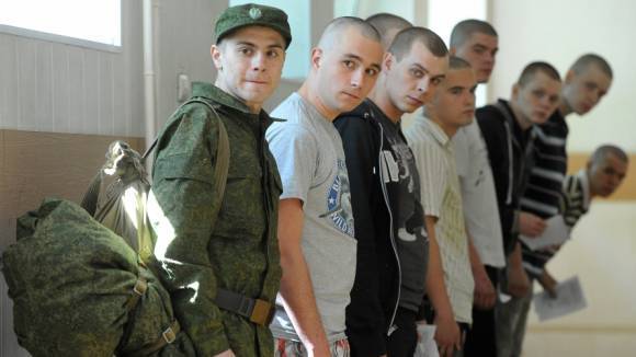 Le ministère de la Défense expérimente - les autres étudiants des écoles techniques et des universités pourront servir dans une partie