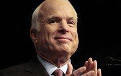 McCain insinuó que la Federación Rusa puede comprender el destino de Libia