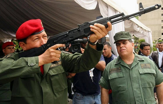 La produzione di macchine AK-103 in Venezuela inizierà in 2012