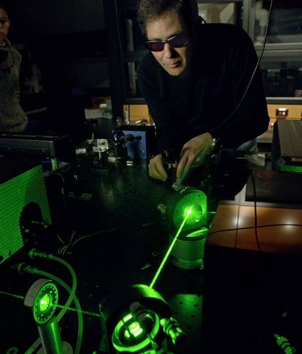 Laser vai encontrar explosivos