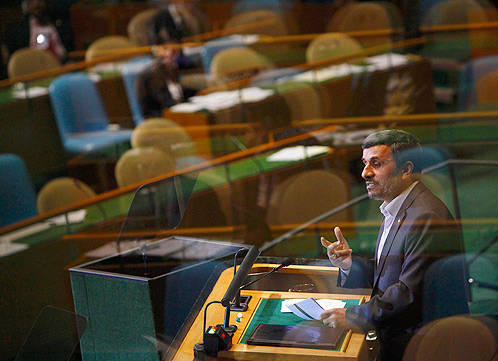 카메론 영국 총리는이란에 "아랍의 봄"을 약속합니다. 그리고 Mahmoud Ahmadinejad는 진리 자궁을 계속 자릅니다