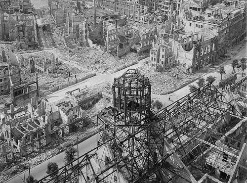 La destrucción de Dresde, año 1945.