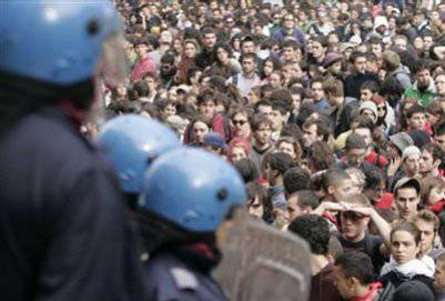 Результатом студенческих манифестаций в Италии стали десятки пострадавших
