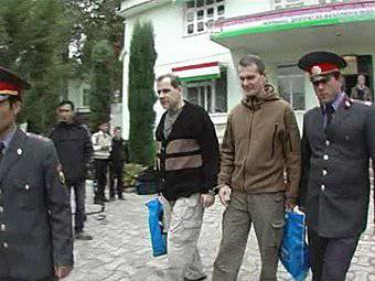 Таджикский суд освободил лётчиков, приговоренных ранее к 8,5 годам