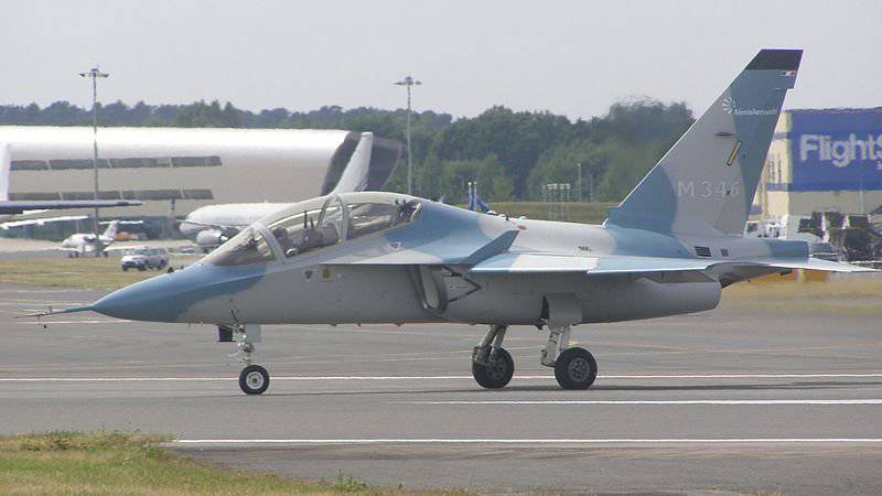 Первый учебно-тренировочный самолет М-346 «Master» поступил на вооружение ВВС Италии.