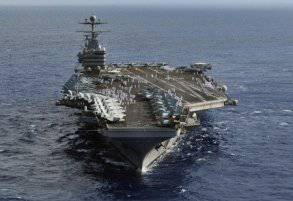США перебросили атомный авианосец ВМС к сирийским берегам