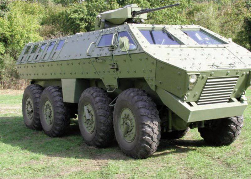 세르비아 생산품 "Lazar"의 장갑 전투 차량