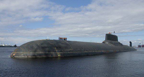 Submarino "Dmitry Donskoy" continua em serviço com a Marinha russa
