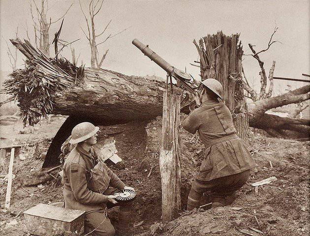 El arma de la primera guerra mundial - ametralladora "Lewis"