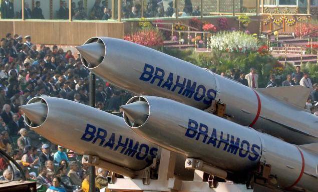India berniat menjual rudal BrahMos ke Vietnam