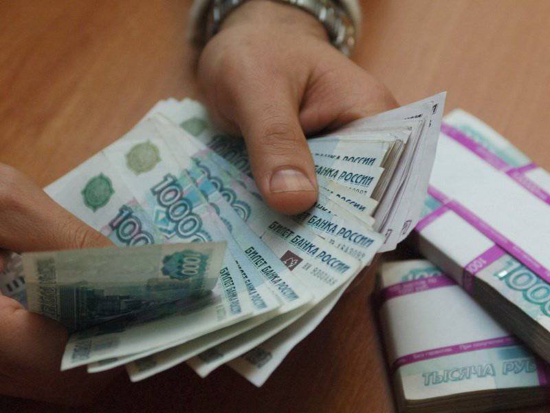 Primoryeでは、軍隊から金銭の強要を「獲得した」人々を逮捕した