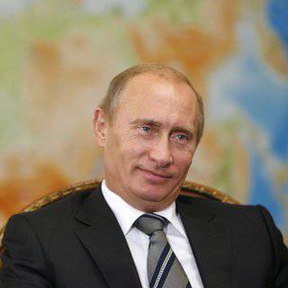 Putyin kis adókat és hatalmas GDP-t ígért
