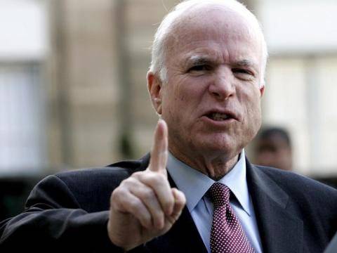 Il corso del programma F-35 del senatore McCain è descritto come "promiscuo"