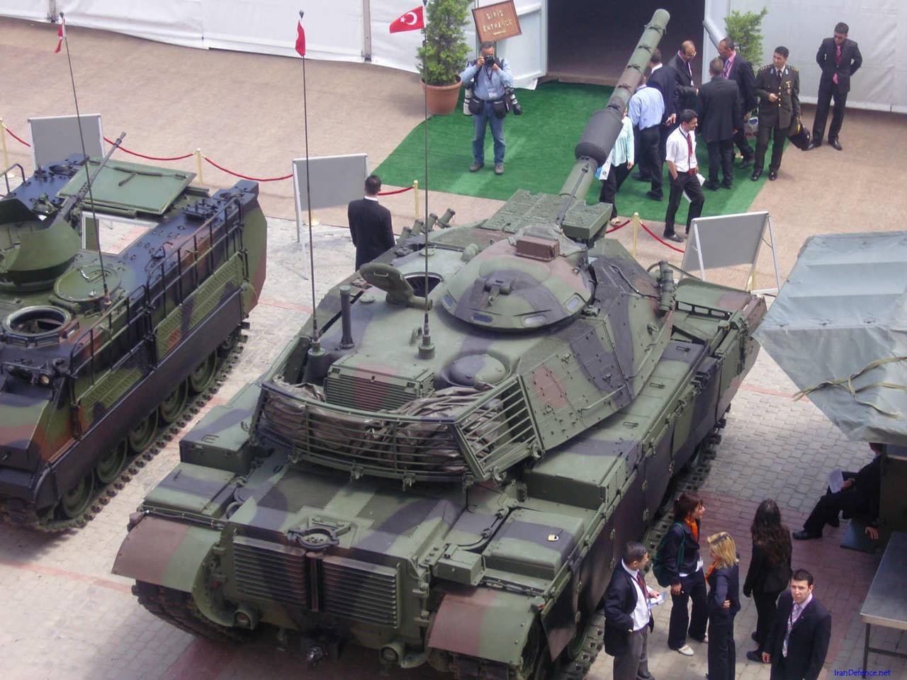 Танк сабрах. M60t Sabra. Танк м60 Сабра. M60 турецкий танк. Сабра 3 м 60 танк.
