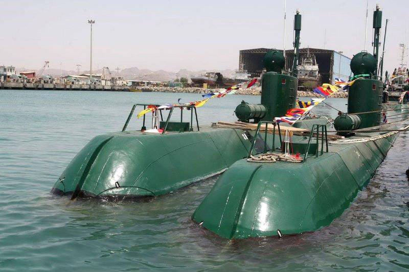 ईरानी नौसेना द्वारा अपनाई गई दो कादिर-श्रेणी की पनडुब्बियाँ