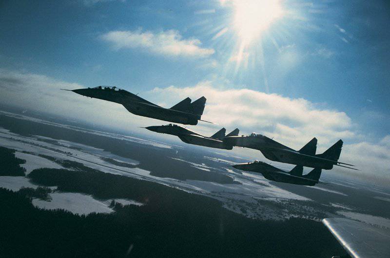 В ЗВО идут крупномасштабные учения авиации и ПВО