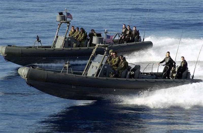 Надувная лодка для военных