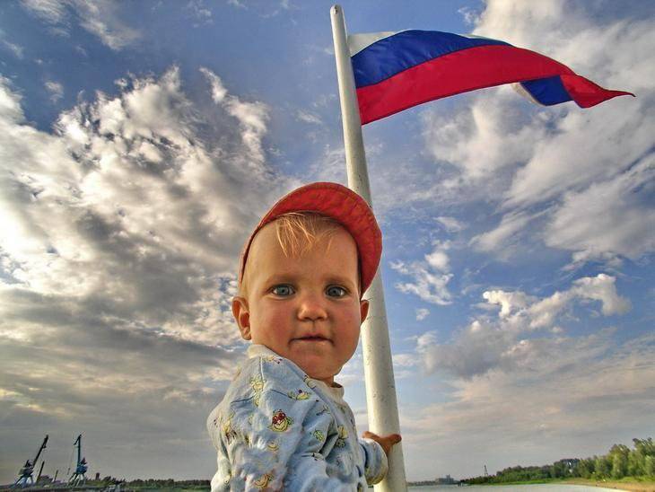 ユーラシアのロシア人。 同胞の心のための選挙前の闘争