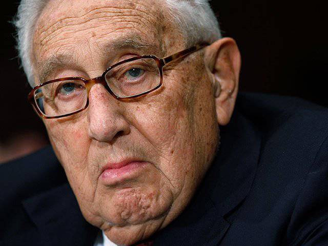 Der frühere Chef des US-Außenministeriums, Kissinger, glaubt, Putin sei nicht gegen den Westen