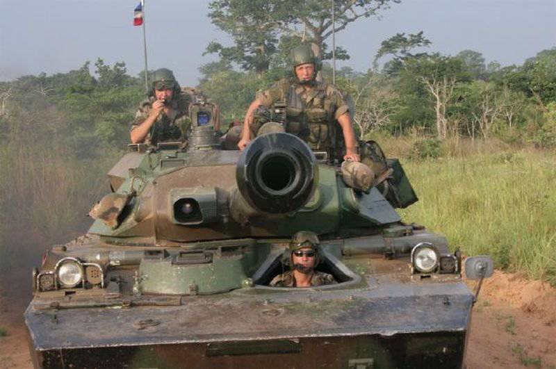 Колесный танк  (БМОП) AMX-10 RC