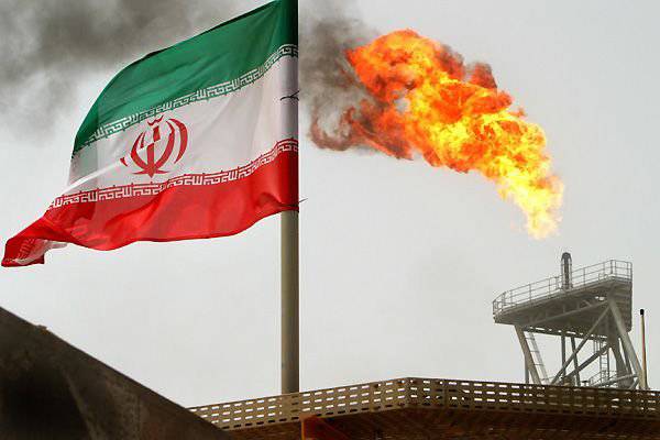 美国继续敦促几个国家减少伊朗石油的进口