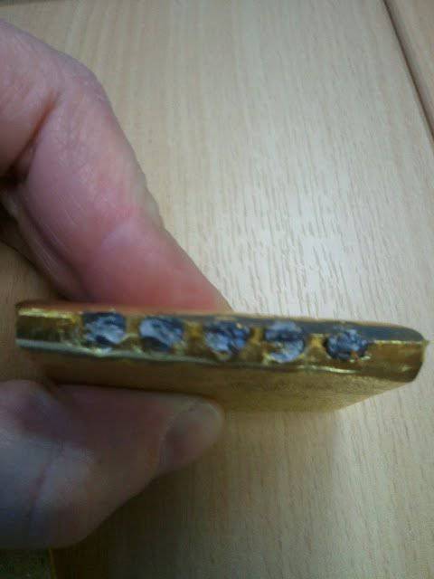 XNUMX kg sztabki złota wypełnionej wolframem odkryto w Wielkiej Brytanii