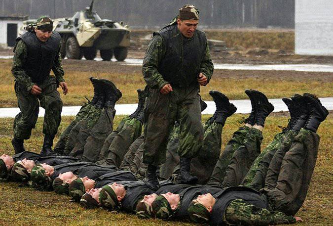 괴롭힘을 당하지 않는 군대 : Serdyukov의 군사 개혁은 근본적으로 상황을 변화 시켰습니다.
