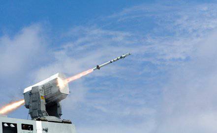 अमेरिकी नौसेना ने रैम शिपबोर्ड लांचर से ग्रिफिन-वी निर्देशित मिसाइल लॉन्च की
