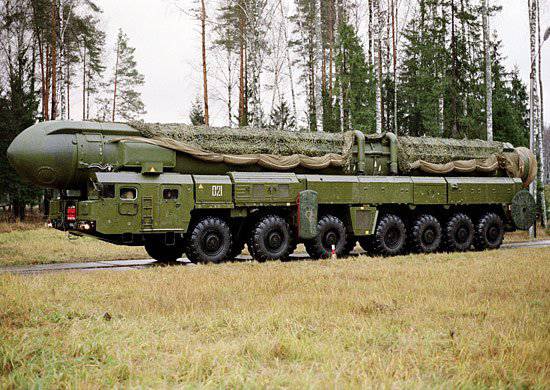 25 years ago, the first missile regiment with the Topol missile system and a mobile command center took over combat duty