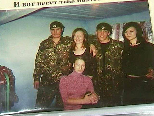 أصبح الرقيب إيبوف ، الذي غطى قنبلة يدوية ، بطلاً لروسيا
