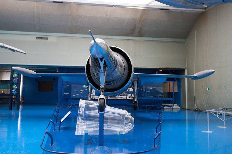 Опытный образец французского истребителя-перехватчика «LEDUC 022»