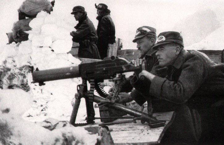Senapan mesin "Schwarzlose" - senapan mesin Austria-Hongaria dalam Perang Dunia Pertama