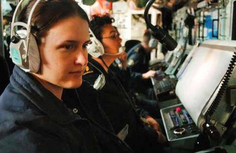 Frauen werden Mitglieder von US-U-Boot-Besatzungen
