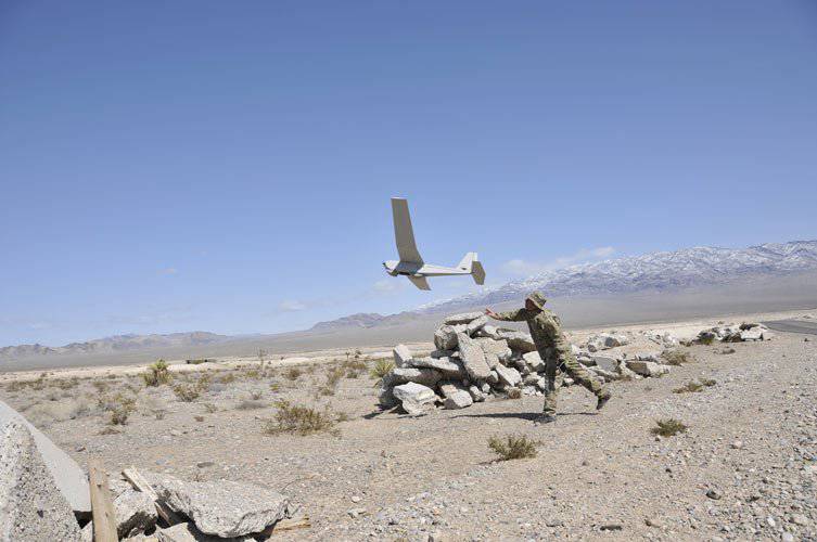 Mini-drone baru yang dirancang untuk pasukan khusus akan diluncurkan secara manual