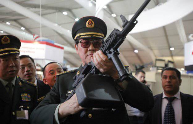 Kiina aseistaa, Amerikka pelkää