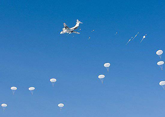 Keskisotilaspiirin sotilashenkilöstö tekee tänä kesänä yli 20 tuhatta laskuvarjohypyä