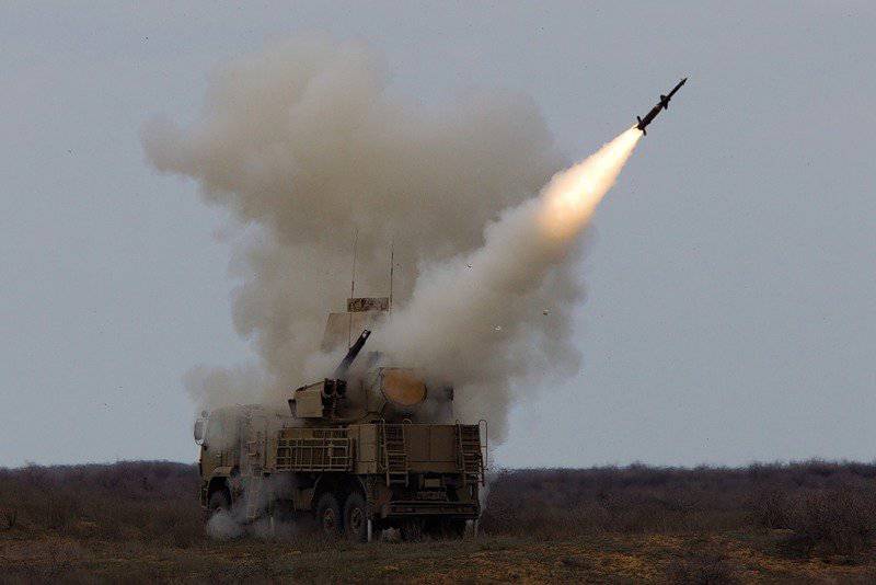 Войска воздушно-космической обороны России отстреляются из комплексов С-400 и "Панцирь-С1" Войска воздушно-космической обороны России отстреляются из комплексов С-400 и "Панцирь-С1"