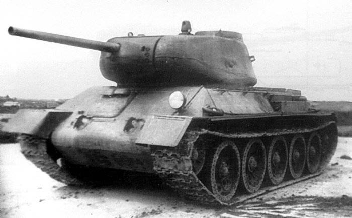 Keskikokoinen tankki T-43