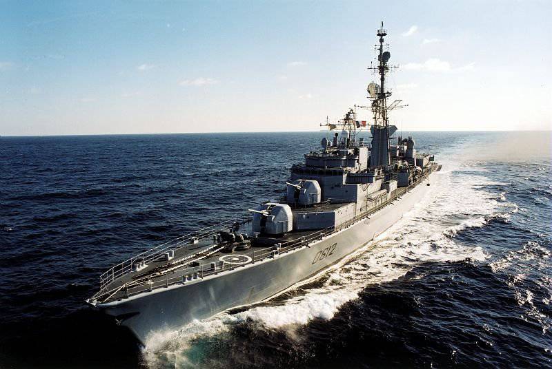 Exercícios navais russo-franceses a serem realizados no Mar de Barents