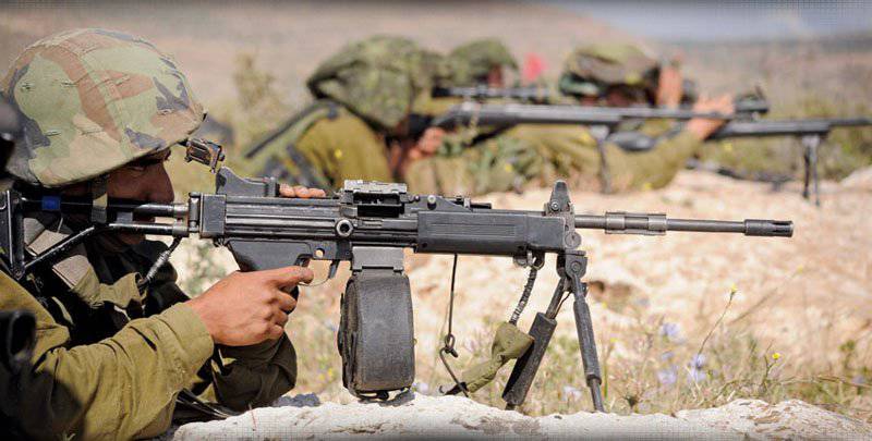 Única metralhadora israelense "Negev"