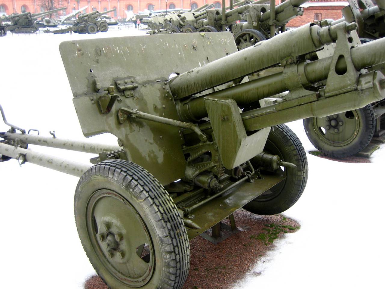 ЗИС-2 57-мм противотанковая пушка. 57 Мм ЗИС 2. ЗИС-3 пушка люлька. 57 Мм пушка ЗИС-2.