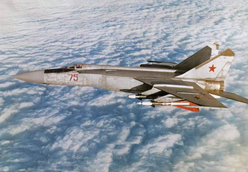 Rysslands bevingade stolthet (del sex) - MiG-25 interceptor fighter