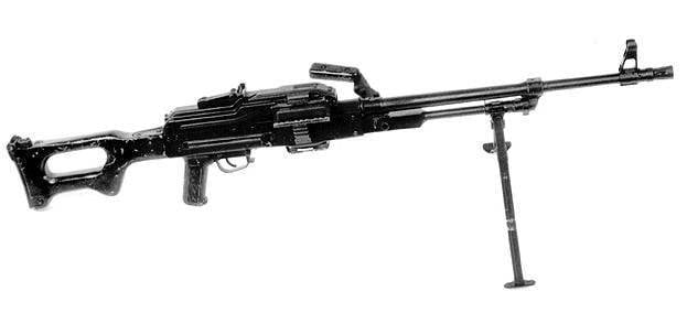 Única metralhadora soviética PKM e suas modificações