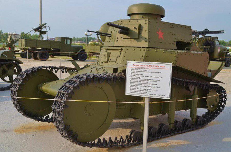 Музей бронетехники в России. Танковый музей в Пышме. Самый большой танк. Большие советские танки. Громадный танк