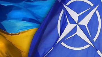 "Non-blok" Yanukovych dan NATO
